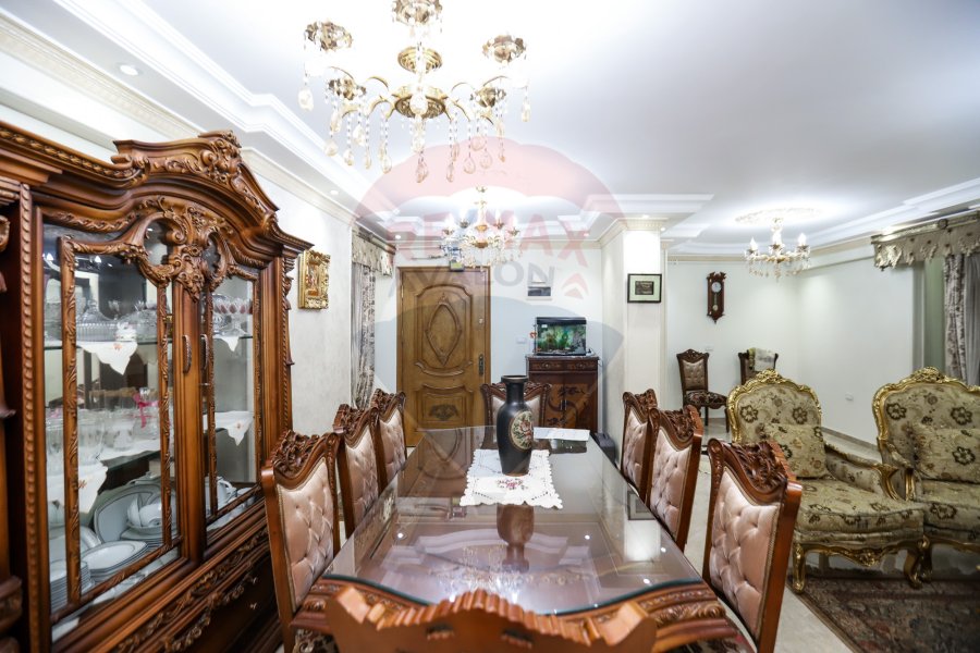 Apartment For Sale 200 m Elsaraya (Steps From Khaled Ebn Elwaleid St.)