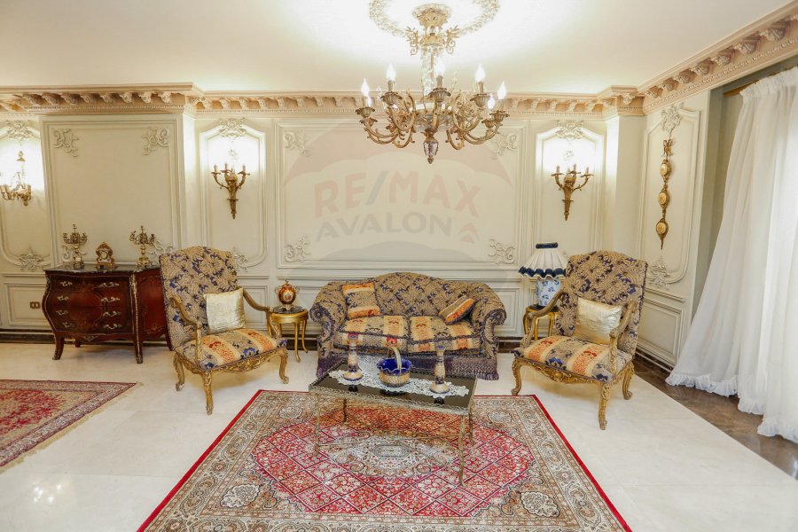 Apartment for sale 250 m Kafr Abdo (steps from Saint Jenny Square)