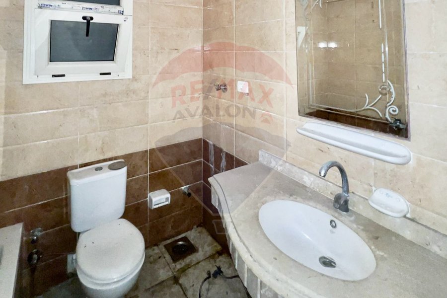Apartmrnt for rent 195 m Smouha (Branched from Fawzi Moaz St)