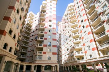 شقة للبيع 205 م سموحة ( ش الريادة - كمباوند حدائق السرايا - ناصية )