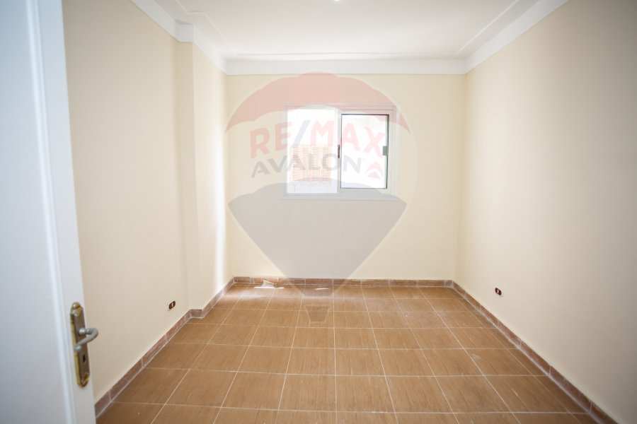 Apartment for sale 120 m El Mandra (Gamal Abd El Naser Main St.)