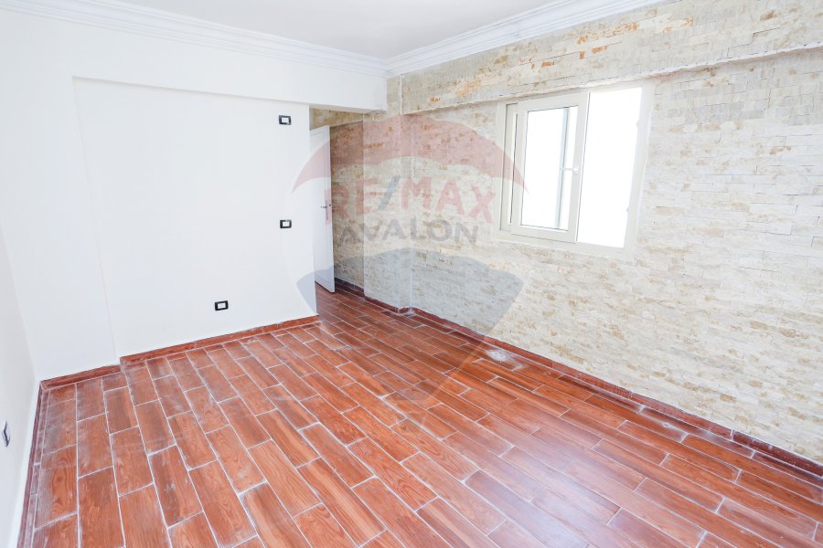 Apartment for sale 135 m ElSraya (num.1 Branched from the sea)