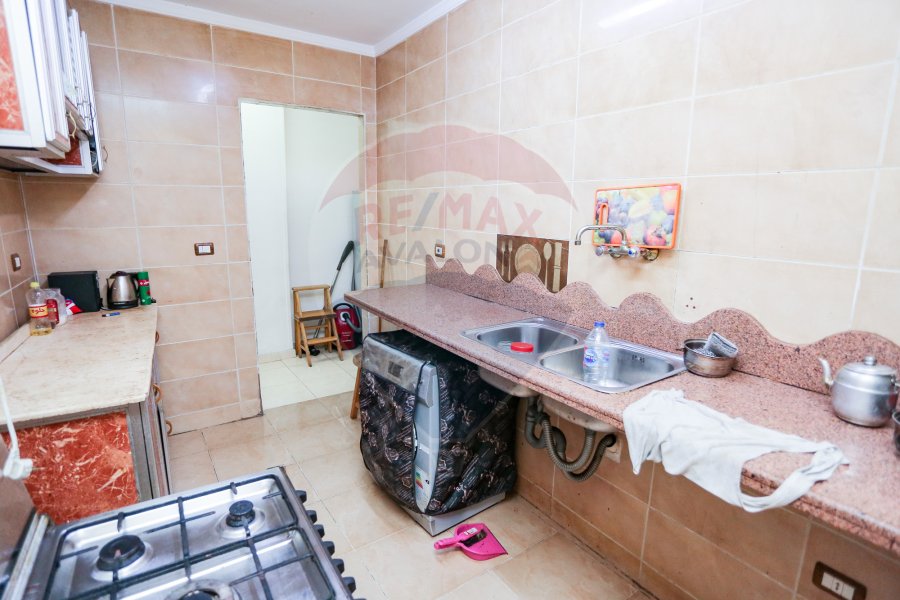 Apartment for sale 125 m Cleopatra (Masjid Al-Obaisi St., off Al-Deir Street)
