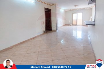 Apartment for rent 120m Camp Shizar (steps from the sea)