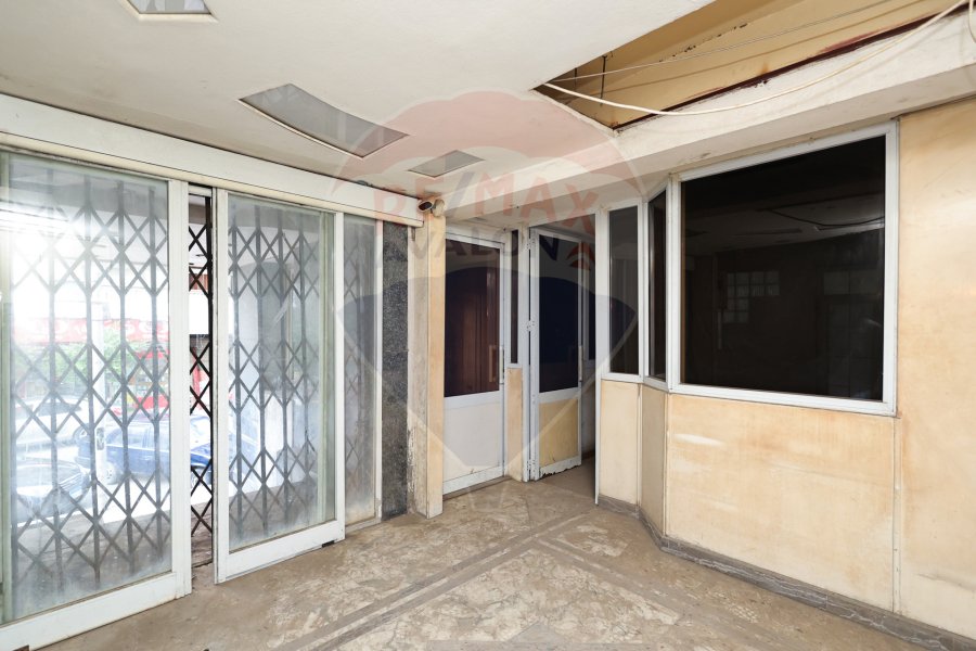 Administrative and Commercial Unit for sale 350 m Smouha (in front of Hatem mosque)