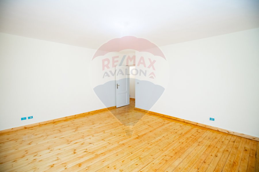 Administrative unit for Rent 250 m San Stefano (Directly on the teram - Steps from the sea)