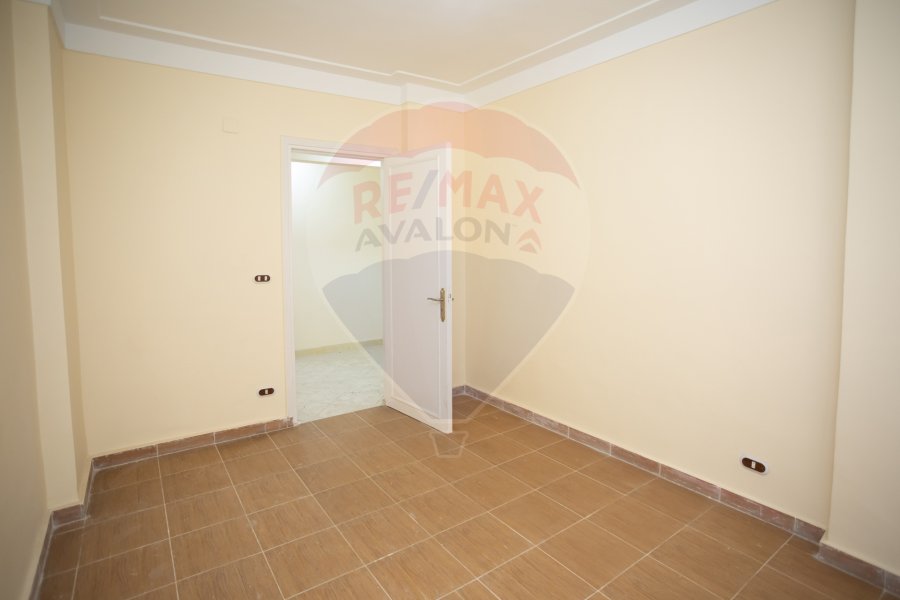 Apartment for sale 120 m El Mandra (Gamal Abd El Naser Main St.)