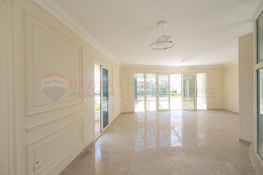 Palace for sale (Marseilia Beach 4 - Sidi Abddelrahman) 1,300 m