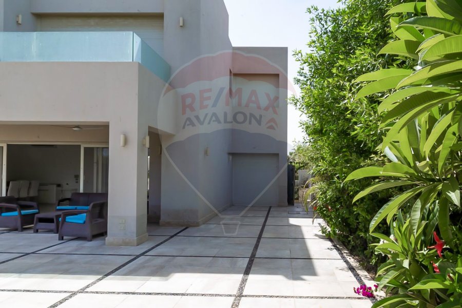 Stand alone for sale (Hacienda Bay) 871 m