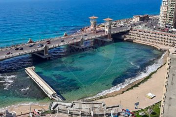 Apartment for sale 175m Stanly (steps from sea - sea view)