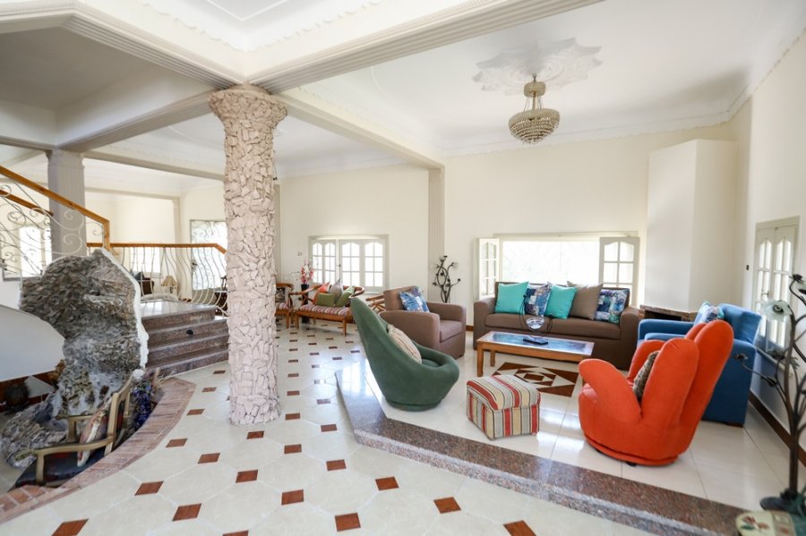 Stand Alone Villa 1600m for Sale or Furnished Rent King Marriott (Behind Africana Hotel)