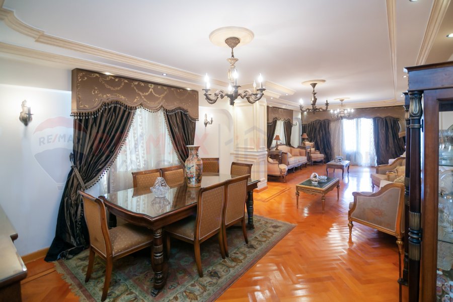 Apartment for sale 240 m Kafr Abdo (Sakina Bnt Al-Hussein st.)