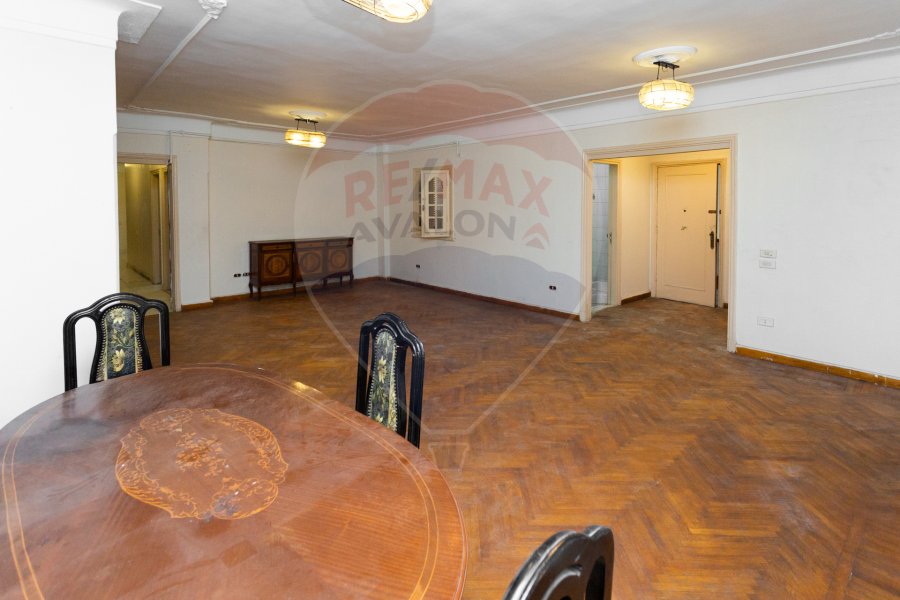 Apartment for sale 400 m Sporting (Port Said St.)