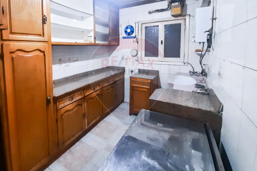 Apartment For Rent 130 m San Stefano ( steps from the teram )