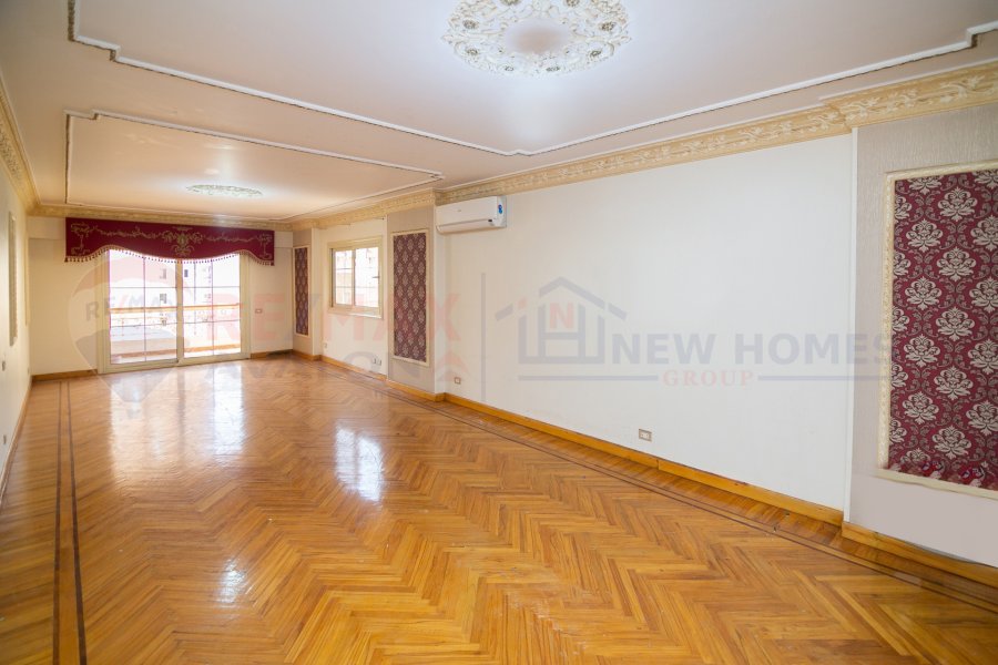 Apartment for sale 185 m San Stefano (directly on the tram - Brand Building