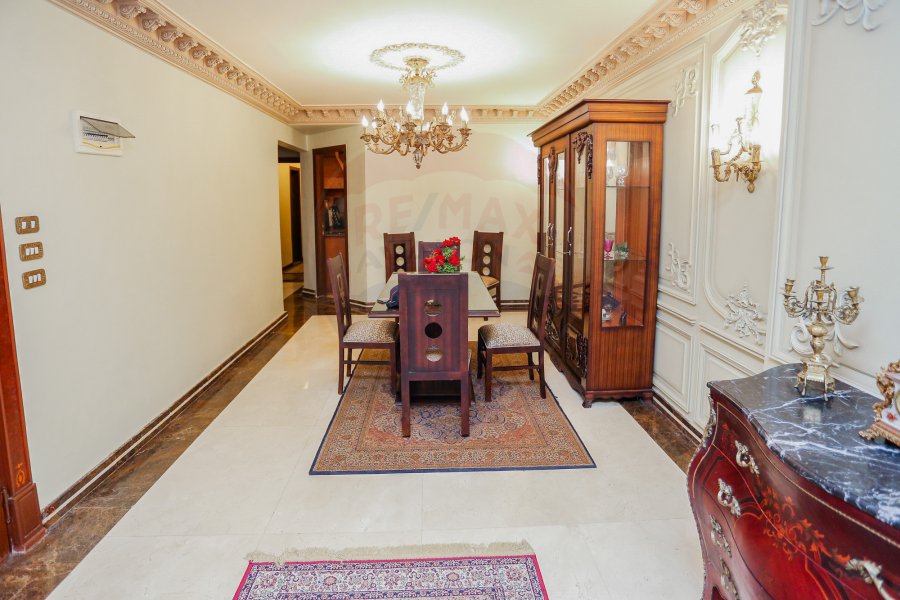 Apartment for sale 250 m Kafr Abdo (steps from Saint Jenny Square)