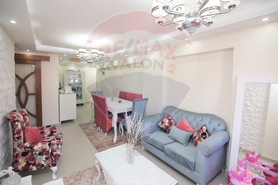 Apartment for sale 130 m Moharam Bek (Zain El-Abedeen st)