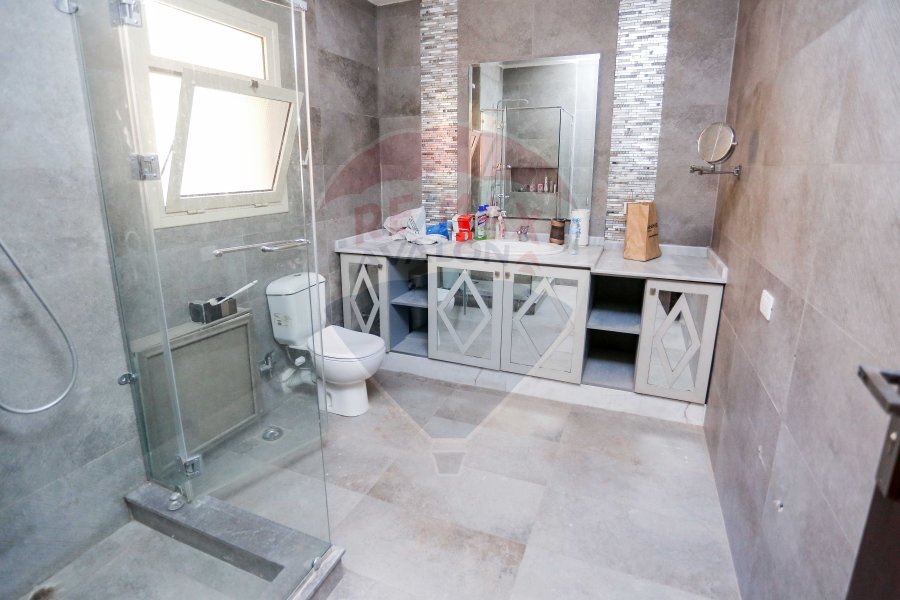 Apartment for sale 255 m Smouha (Fawzy Moaz main street)