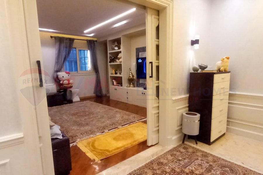 Apartment for sale 270 m Smouha (First Albert St.)