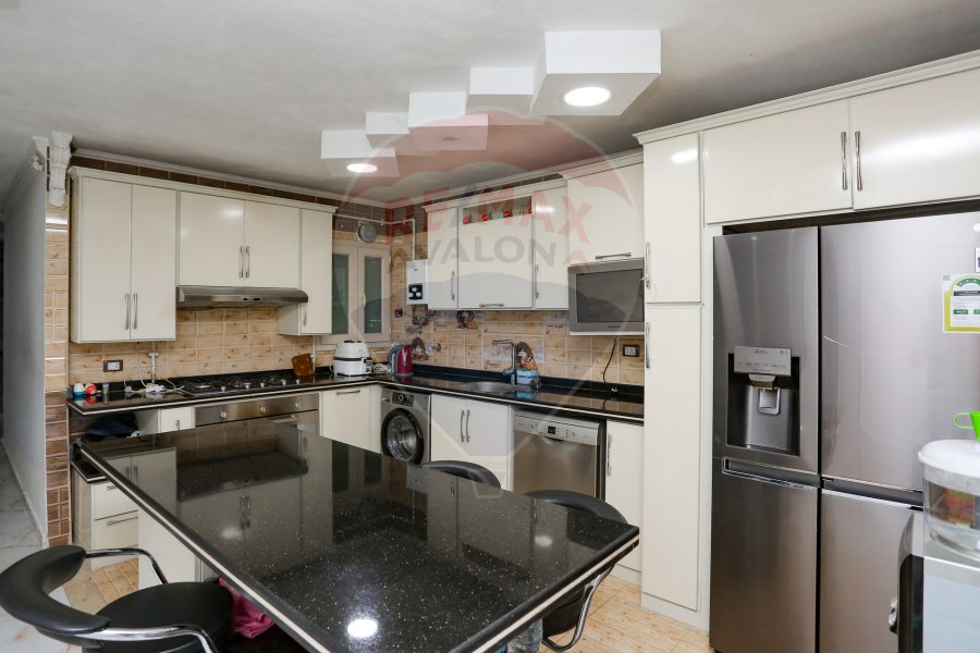 Apartment for sale 207 m Gleem (Near to the sea)