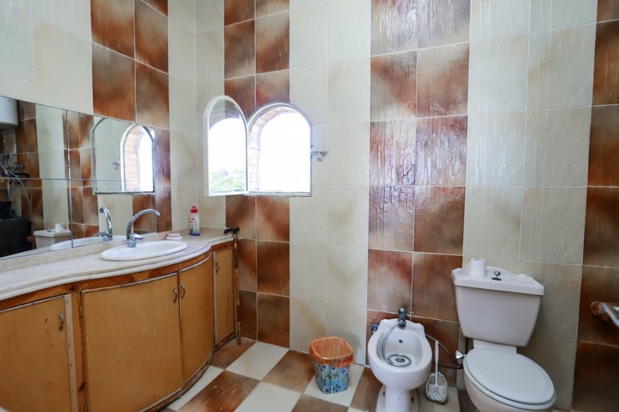 Stand Alone Villa 1600m for Sale or Furnished Rent King Marriott (Behind Africana Hotel)