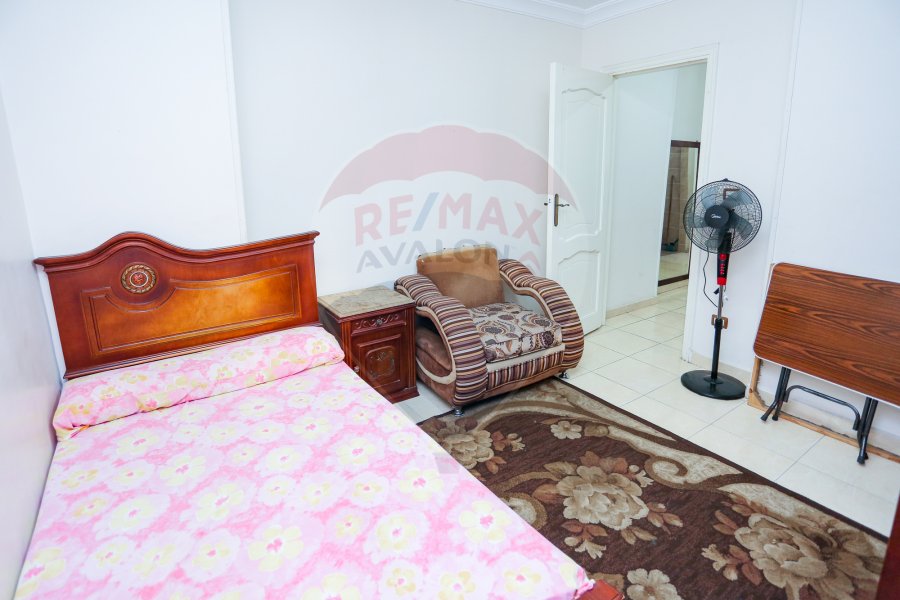 Apartment for sale 125 m Cleopatra (Masjid Al-Obaisi St., off Al-Deir Street)