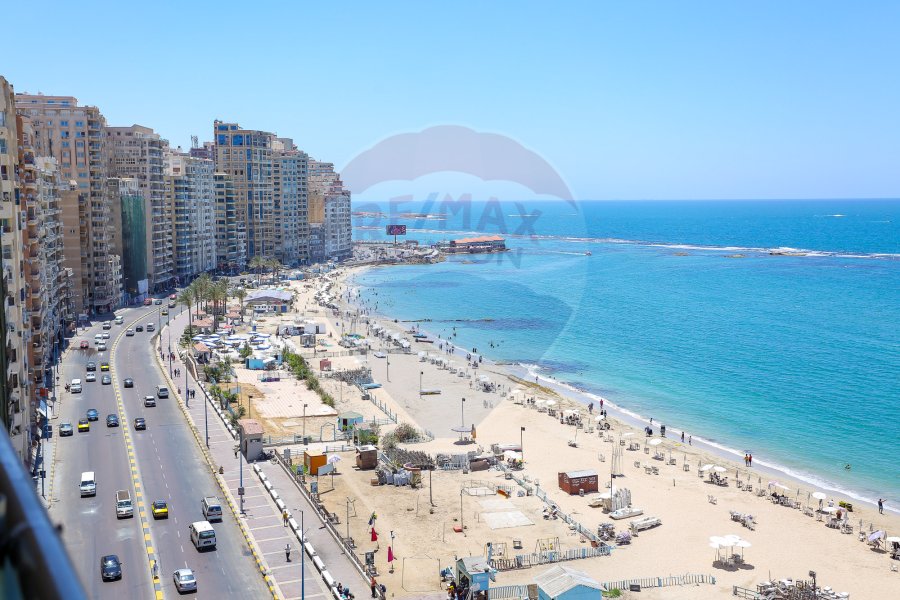 Apartment for sale 145 m almontaza ( Elgesh Road - directly on the sea )