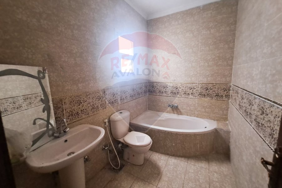Duplex apartment for sale 180 m Louran (El-Eqbal main st.)