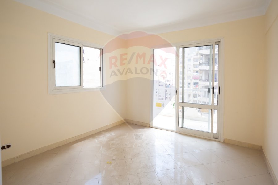 Apartment for sale 120 m El Mandra (Gamal Abd El Naser Main St.)