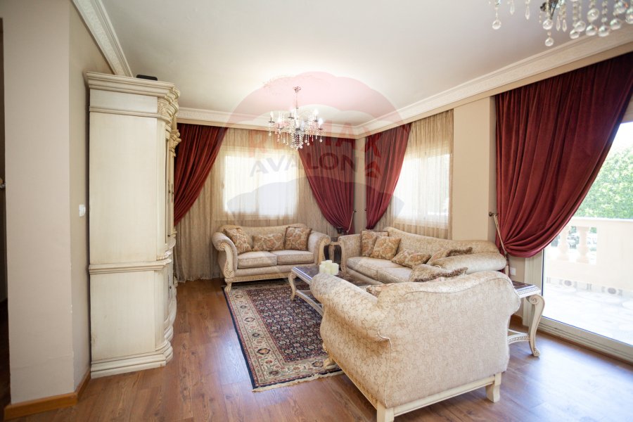 Villa for sale 425 m King Mariout (Lakeside Compound)