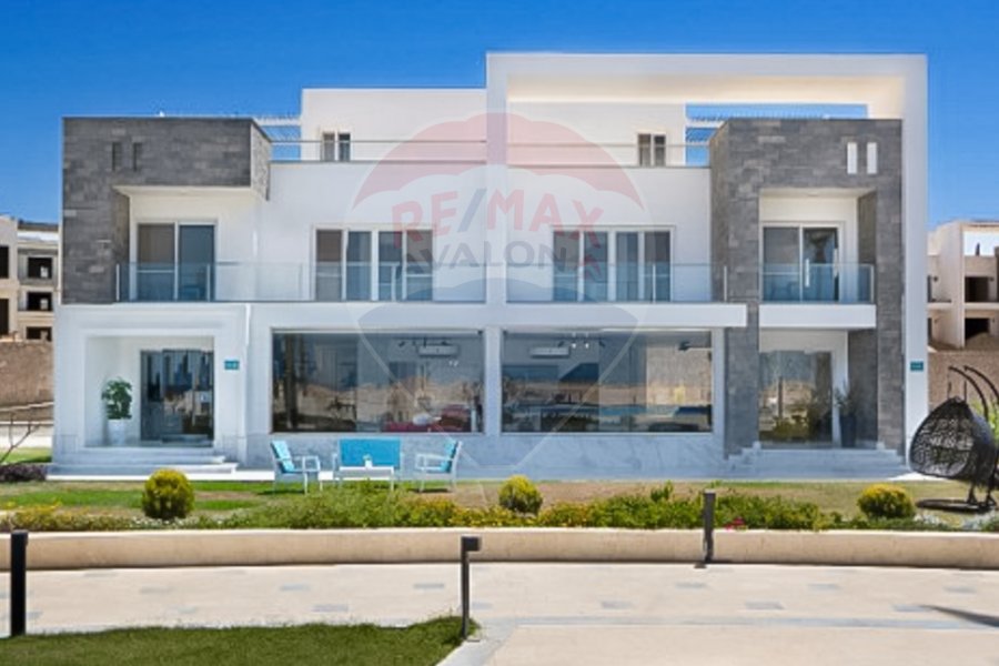 Chalet for sale on the coast (sea view) 105 m