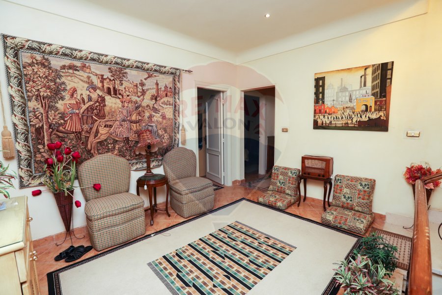 Furnished villa for rent 1,200 m King Mariot (next to Africana Hotel)