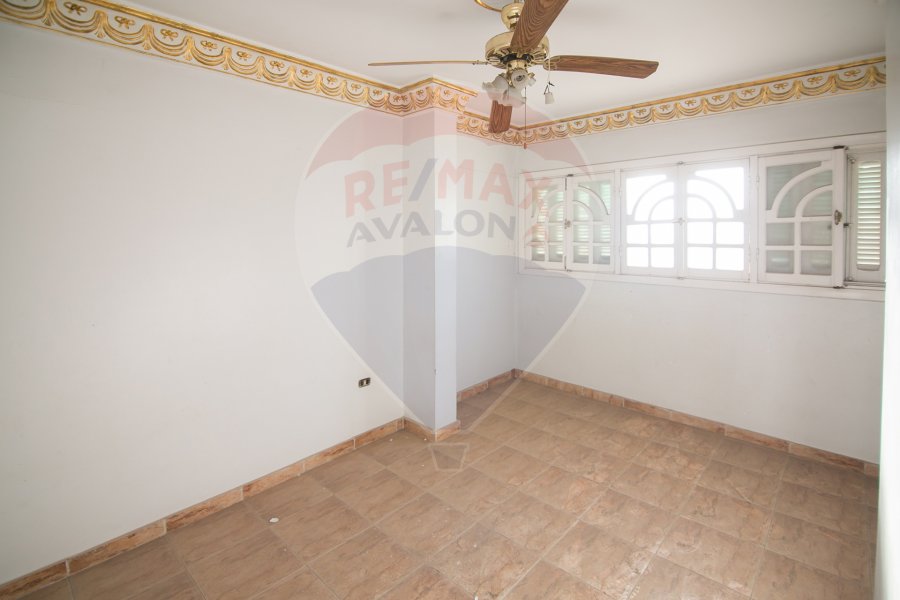 Duplex apartment for sale 250 m Gleem (branched from Zahran Rushdi Street)