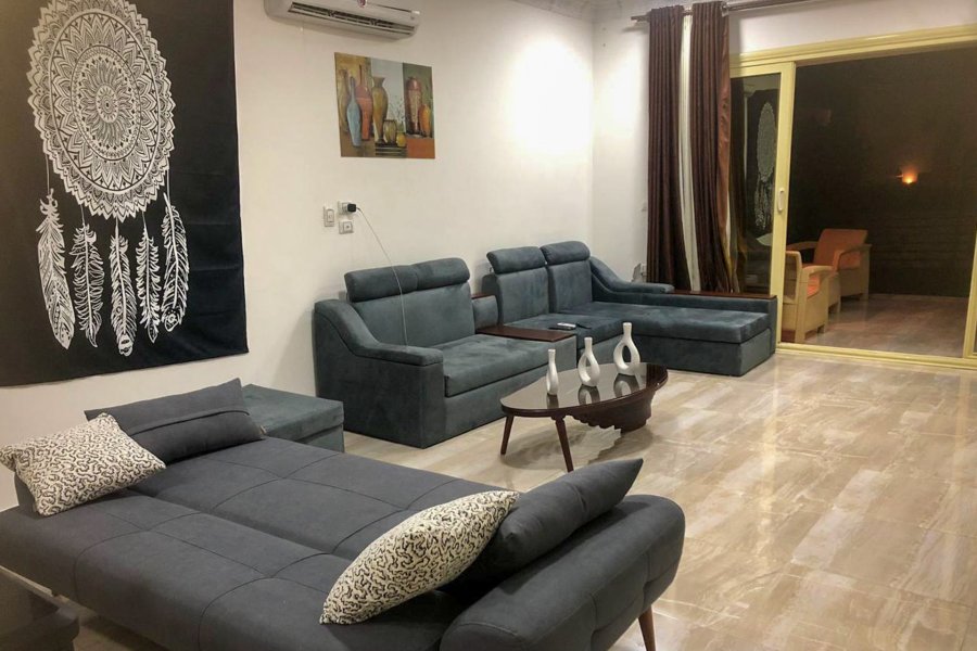 Ground chalet with garden for sale (Hacienda Bay) 220 m