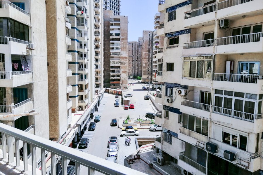 شقة للإيجار 120 م مصطفي كامل (عمارات الضباط - فيو بحر)