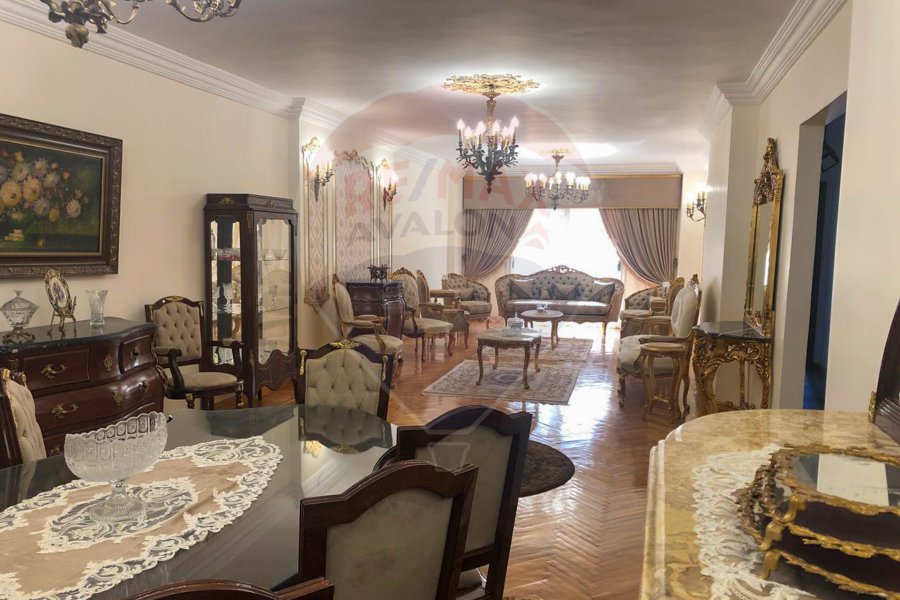 Apartment for sale 200 m San Stefano (Steps from Four Seasons)