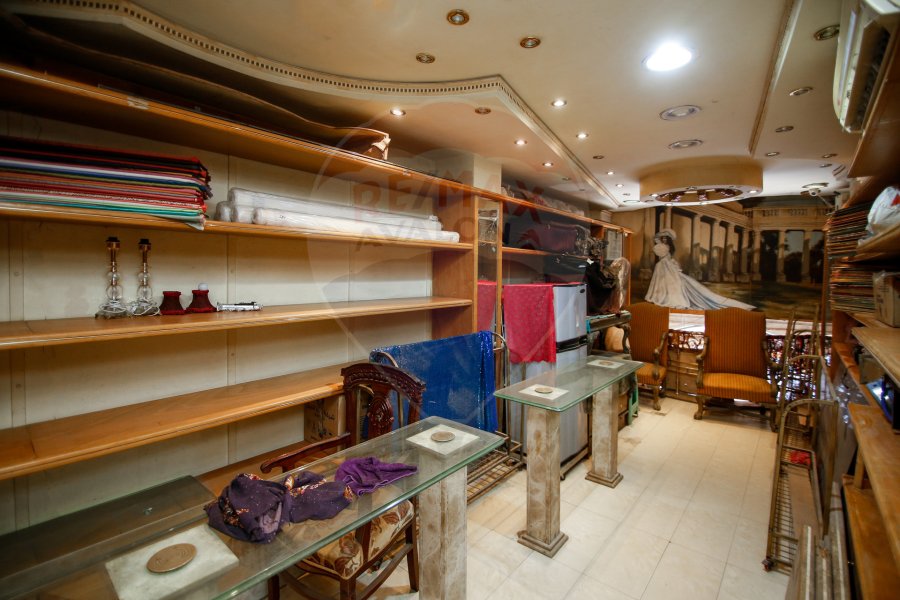Shop + up floor for Sale 110 m Al Manshiya (France St.)