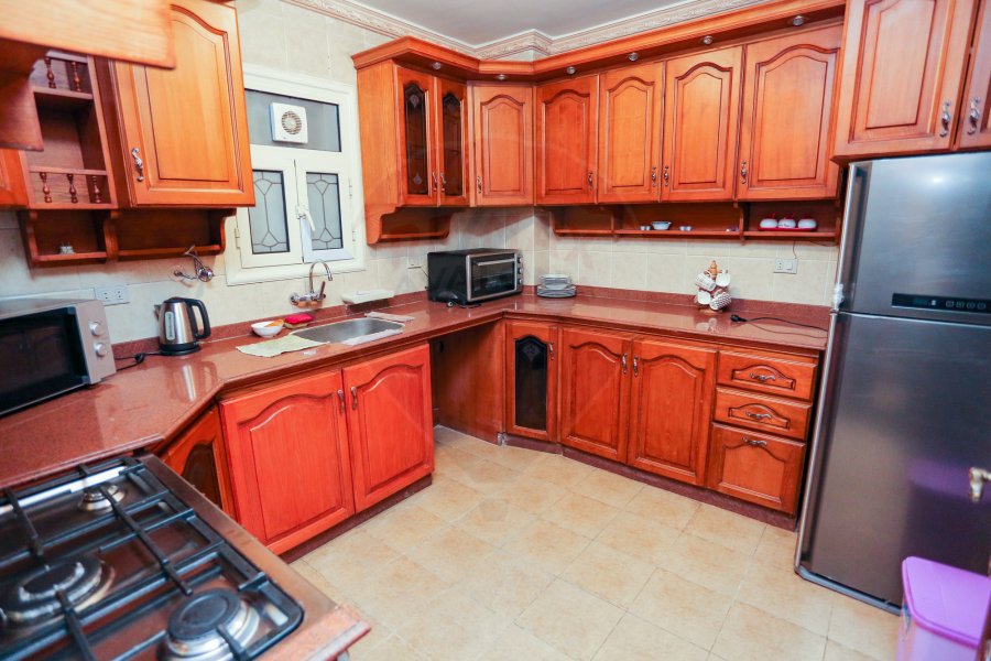 Apartment for sale 250 m Kafr Abdo (steps from Saint Jenny Square)