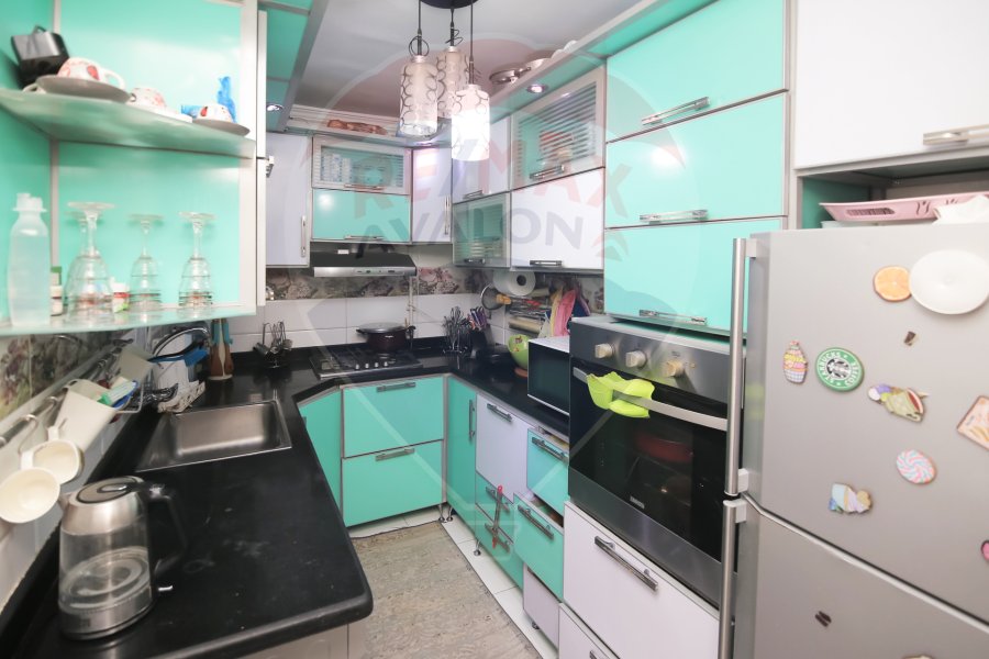 Apartment for sale 130 m Moharam Bek (Zain El-Abedeen st)