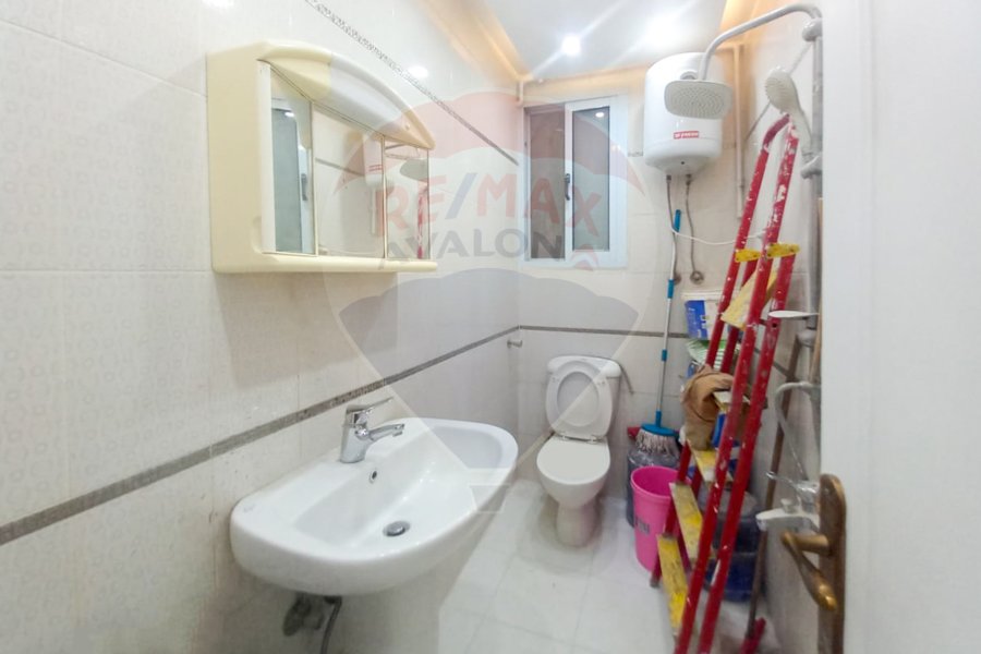 Apartment for sale 150 m Roushdy (Abu Qir st. directly)