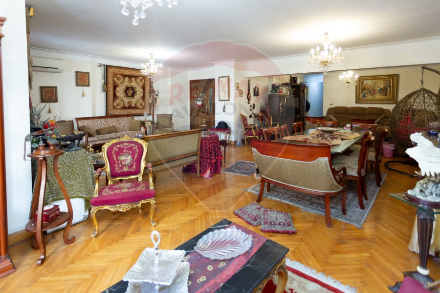 Apartment for sale 240 m Glim (Abdel Salam Arif St.)