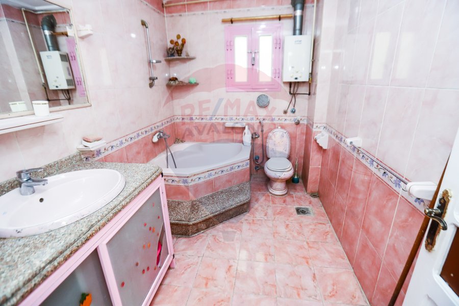 Apartment for sale 150 m Sidi Beshr (Steps from khaled ibn el waleed St.)