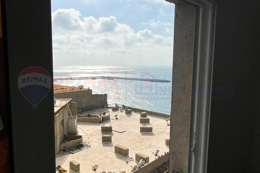 Apartment for sale 120 m Al-Saraya (second number from the sea)