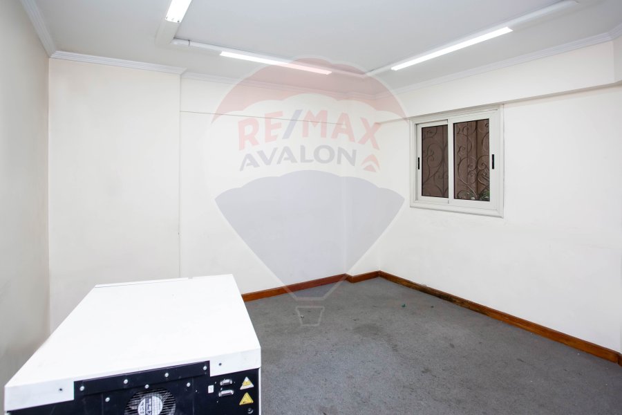 Administrative unit for sale 370 m Smouha (Fawzy Moaaz st.)