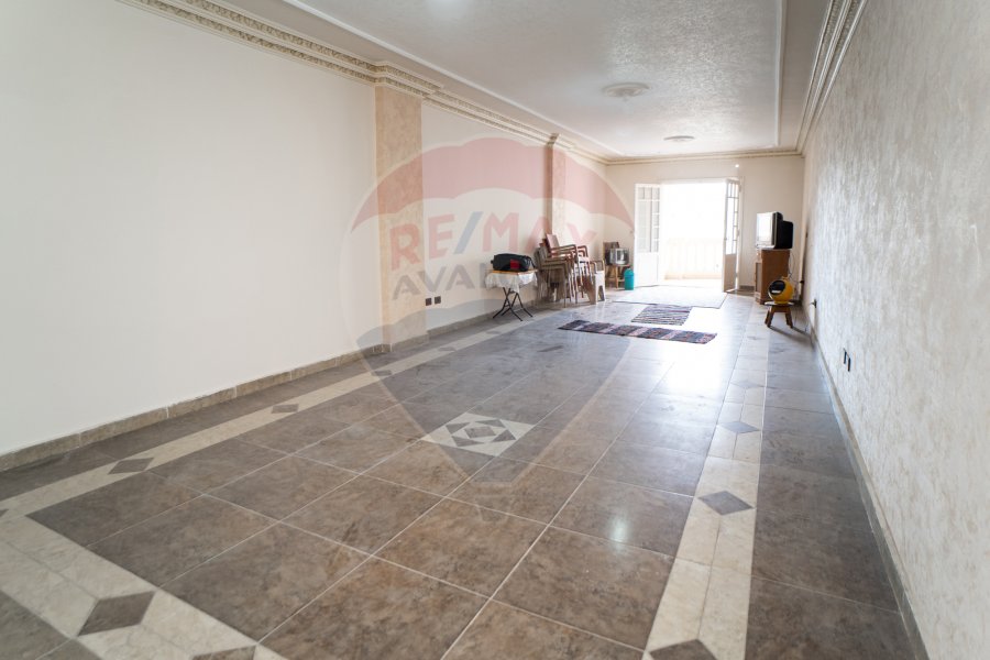 Apartment For Sale 170 m ElSaraya(Steps from the sea