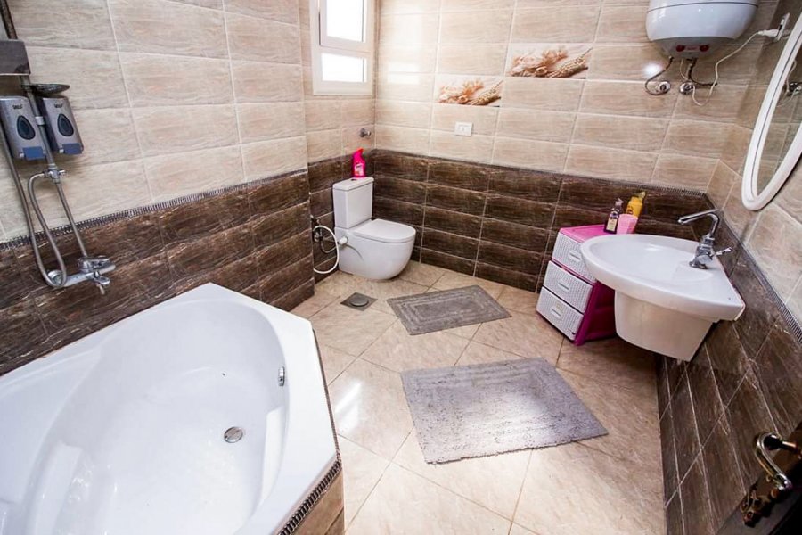 Apartment For Sale 150m Al-Agamy (Benyankee - The 40'S St.)