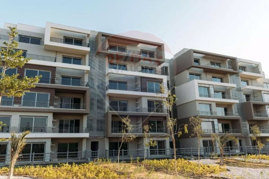 Apartment for sale (Palm Hills compound - New Cairo) 70 m