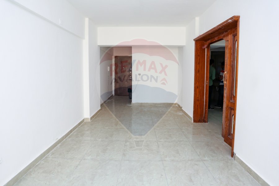 Apartment for sale 135 m Kafr Abdo ( Steps from Kiroseiz Mall Towers.)