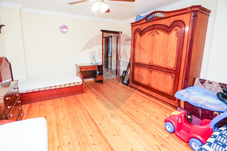 Apartment for sale 300 m Zizinia (Amin Yehia Pasha St.)