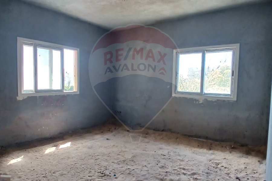 Stand alone villa for sale 560 King Mariout ( El Ouroba Royal Compound)